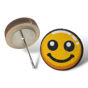 
                  
                    Load image into Gallery viewer, Smiley Face Stud Earrings #3128
                  
                