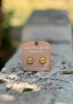 
                  
                    Load image into Gallery viewer, Smiley Face Stud Earrings #3128
                  
                