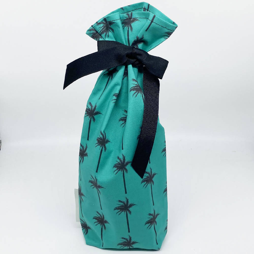 
                  
                    Load image into Gallery viewer, Palm Tree Reusable Cloth Gift Bags - Set of 5
                  
                