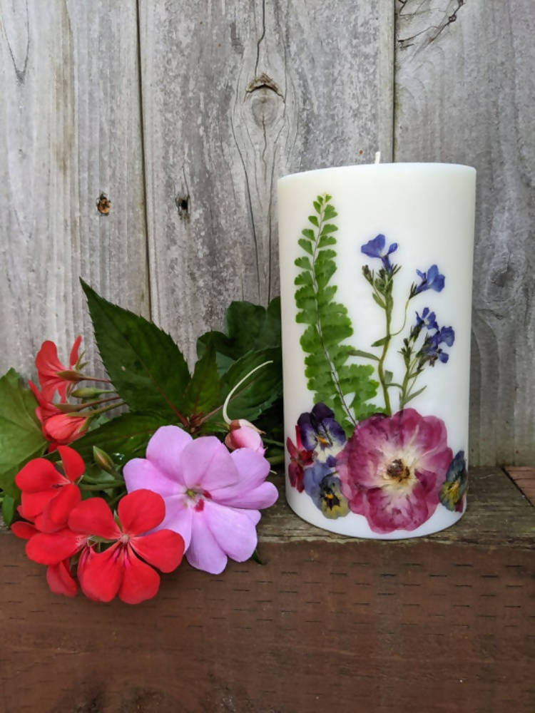 
                  
                    Load image into Gallery viewer, GUINEVERE&amp;#39;S LARGE PILLAR FLOWER CANDLE
                  
                