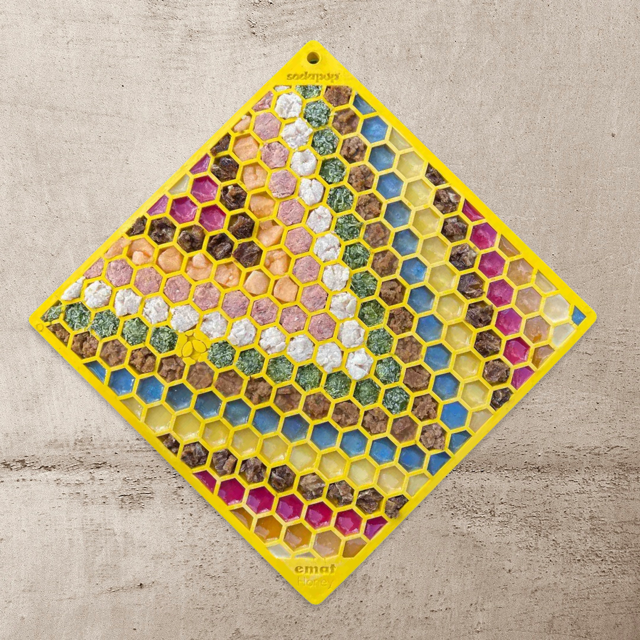 
                  
                    Load image into Gallery viewer, Large Blue Jigsaw &amp;amp; Large Yellow Honeycomb eMat Lick Mat Bundle
                  
                