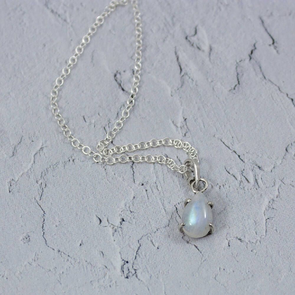 
                  
                    Load image into Gallery viewer, necklace moon pear pendant 4
                  
                