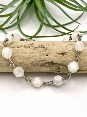 
                  
                    Load image into Gallery viewer, Star Cut Moonstone Bracelet
                  
                