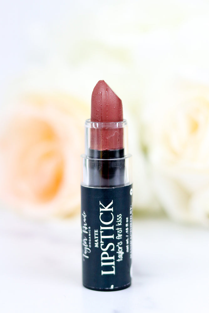 
                  
                    Load image into Gallery viewer, Lipstick Closeout- select items
                  
                