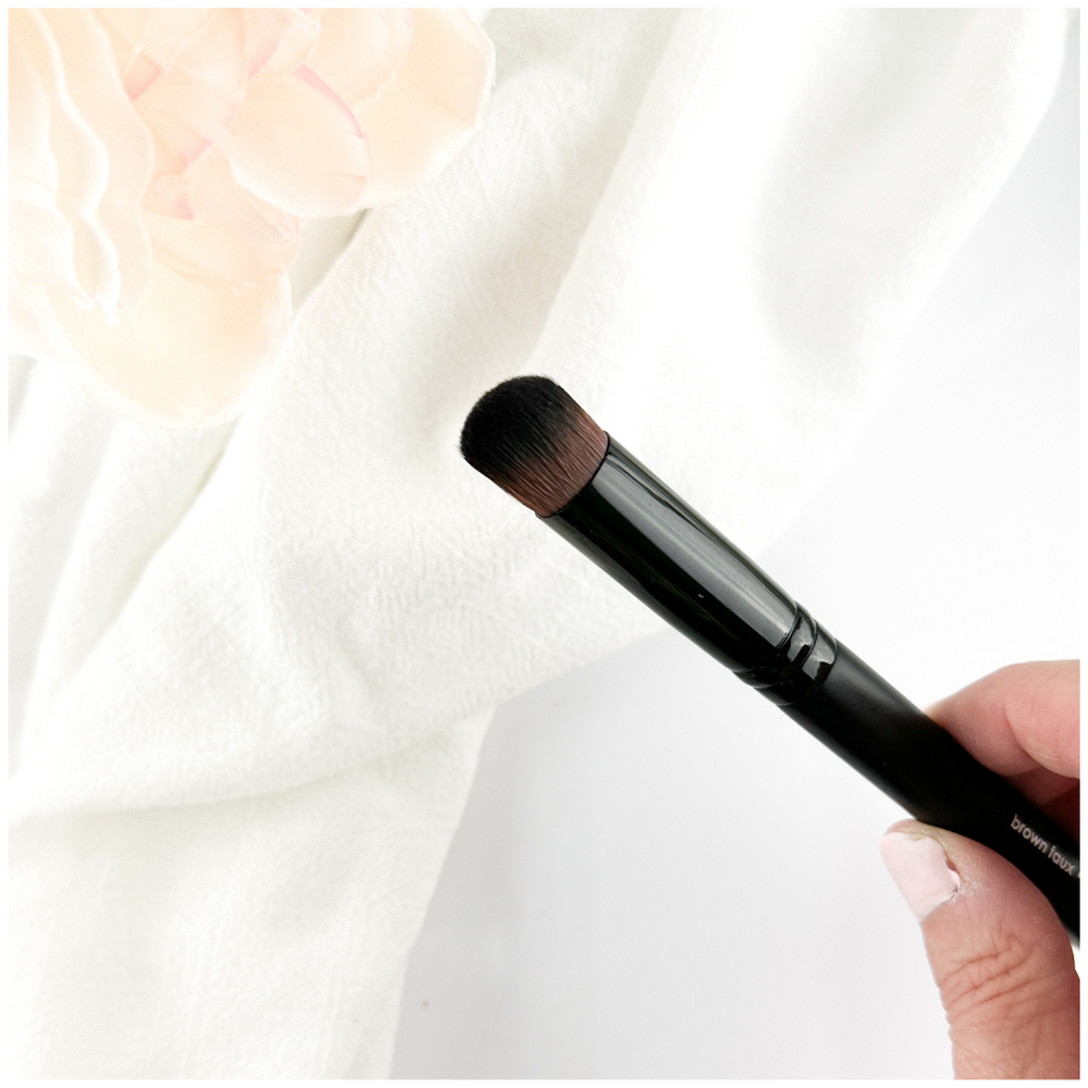 Blurring concealer brush | Made in the USA