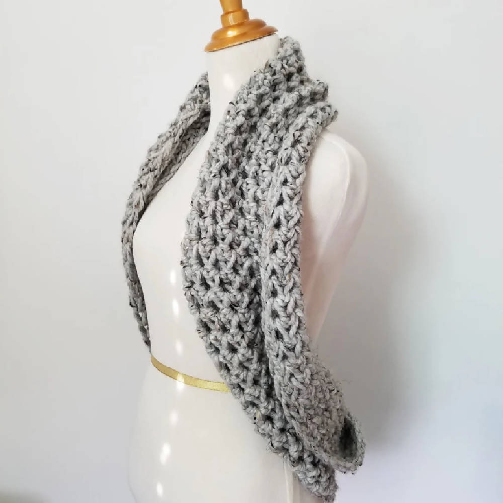 
                  
                    Load image into Gallery viewer, Chunky Knit Scarf
                  
                