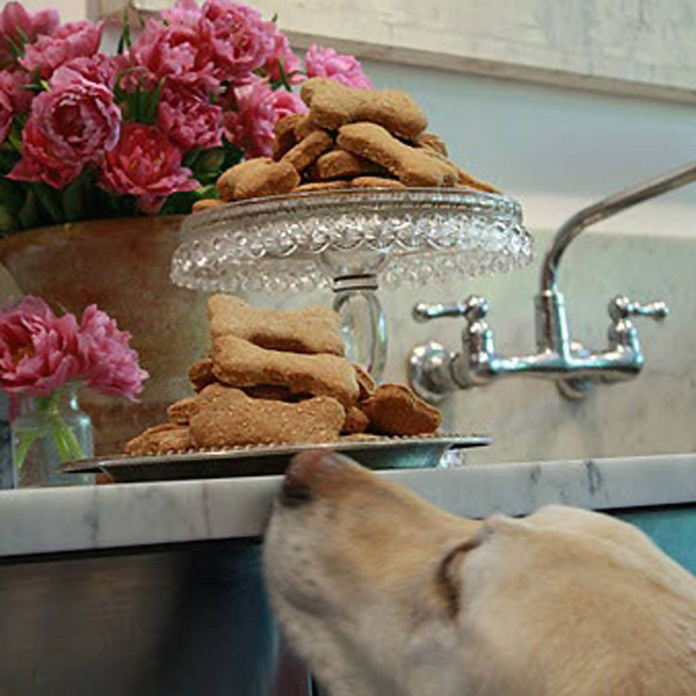 
                  
                    Load image into Gallery viewer, Bailey’s Dog Biscuits - 4.4 lbs - 2 Pack
                  
                