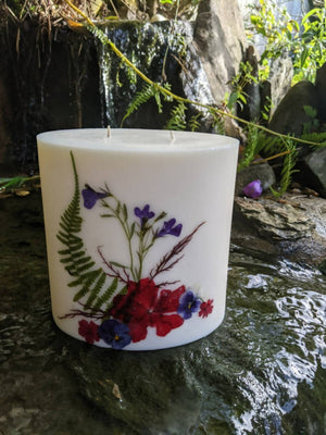 
                  
                    Load image into Gallery viewer, GUINEVERE&amp;#39;S LARGE OVAL TWO WICK FLOWER CANDLE
                  
                