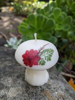 
                  
                    Load image into Gallery viewer, GUINEVERE&amp;#39;S MUSHROOM FAMILY FLOWER CANDLES
                  
                