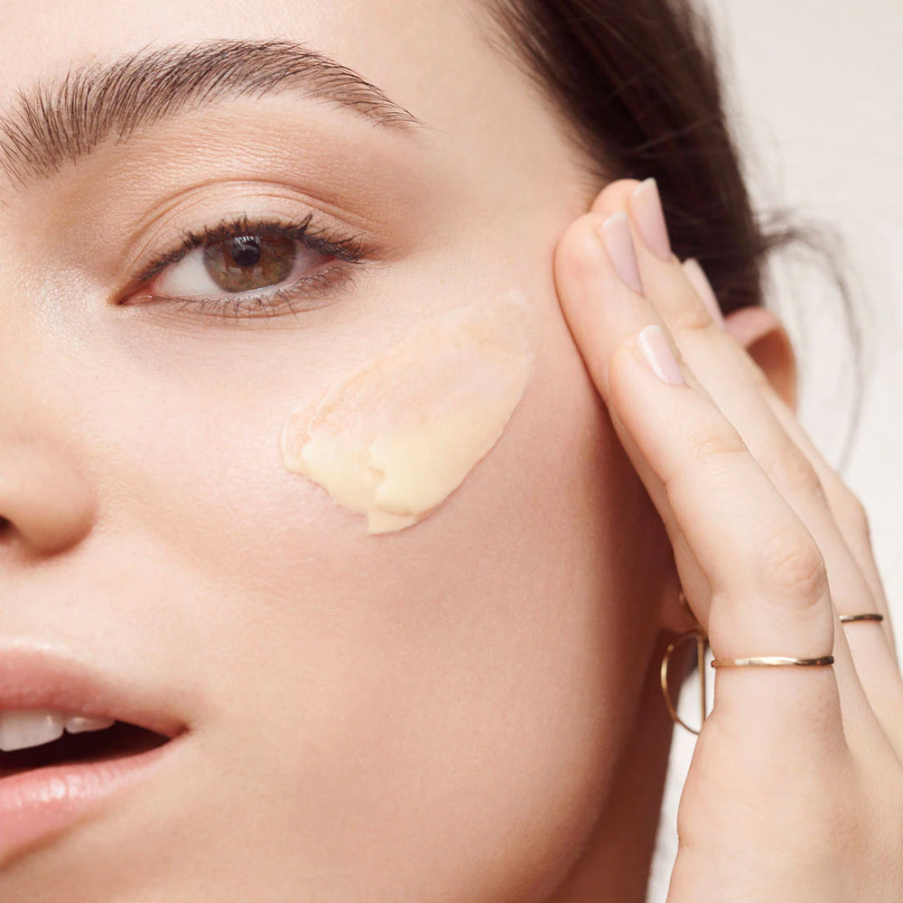 
                  
                    Load image into Gallery viewer, VITAMIN ENRICHED FACE BASE
                  
                