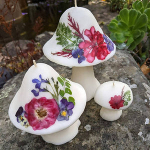 
                  
                    Load image into Gallery viewer, GUINEVERE&amp;#39;S MUSHROOM FAMILY FLOWER CANDLES
                  
                