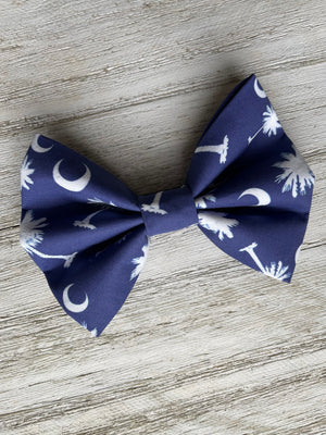 
                  
                    Load image into Gallery viewer, Palmetto State Pet Bowtie
                  
                